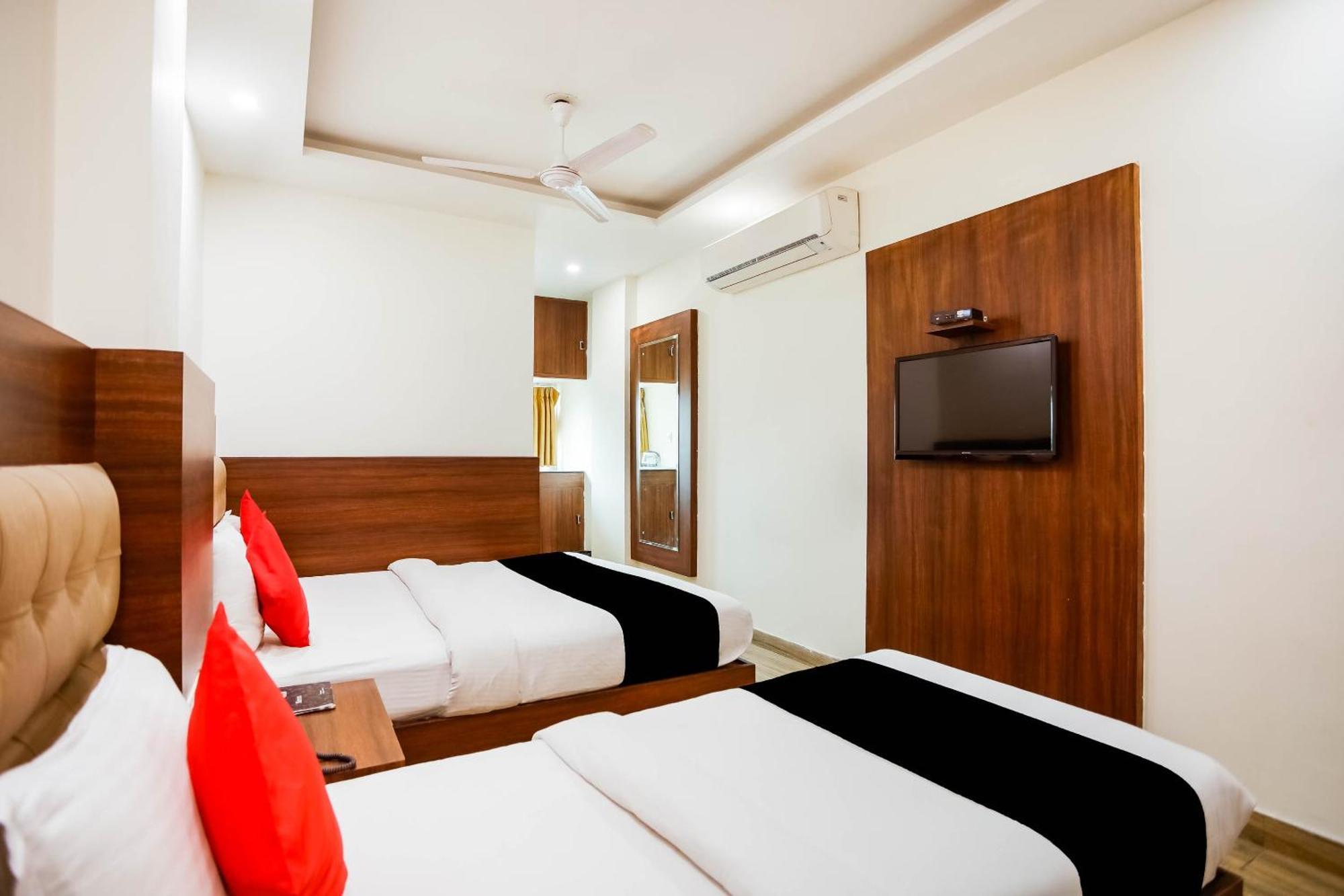 Collection O The Kailash Dev Hotel New Delhi Exterior photo